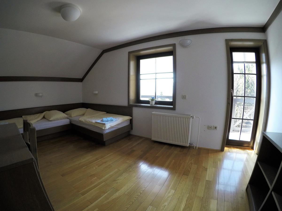 Karami Mountainhouse Bed and Breakfast Tržič Εξωτερικό φωτογραφία