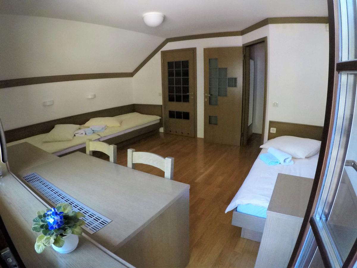 Karami Mountainhouse Bed and Breakfast Tržič Εξωτερικό φωτογραφία